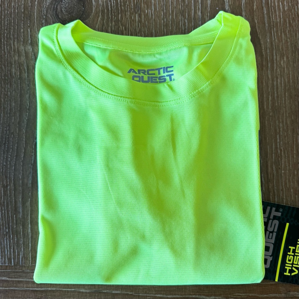 NWT Arctic Quest day glow yellow high visibility t shirt M - Picture 3 of 10